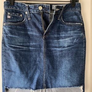Agolde Erin pencil Jean skirt, sits above the knee
